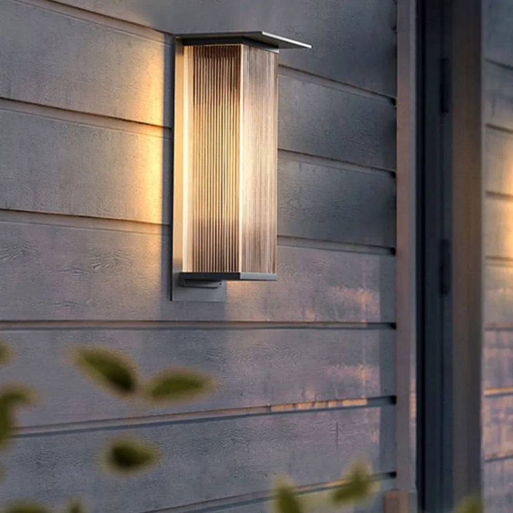 Wall Light | Vertical Ribbed Outdoor Design