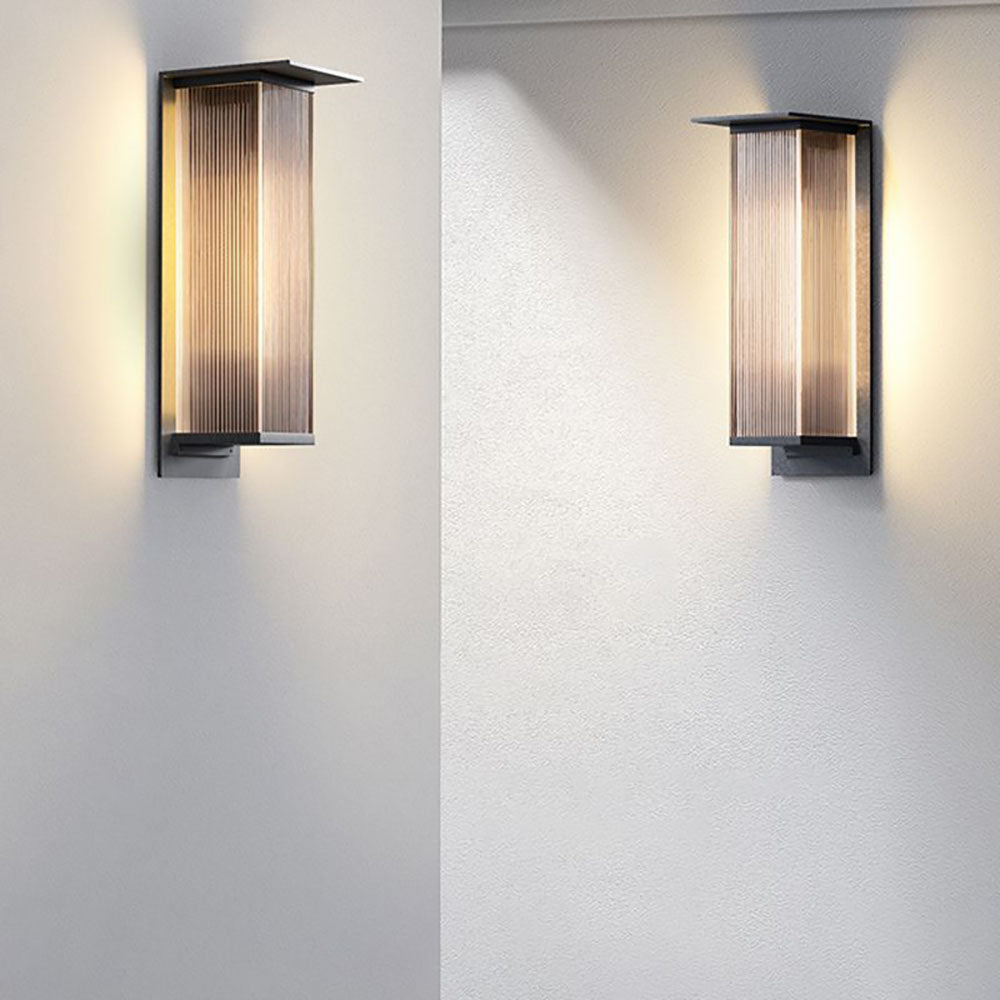 Wall Light | Vertical Ribbed Outdoor Design