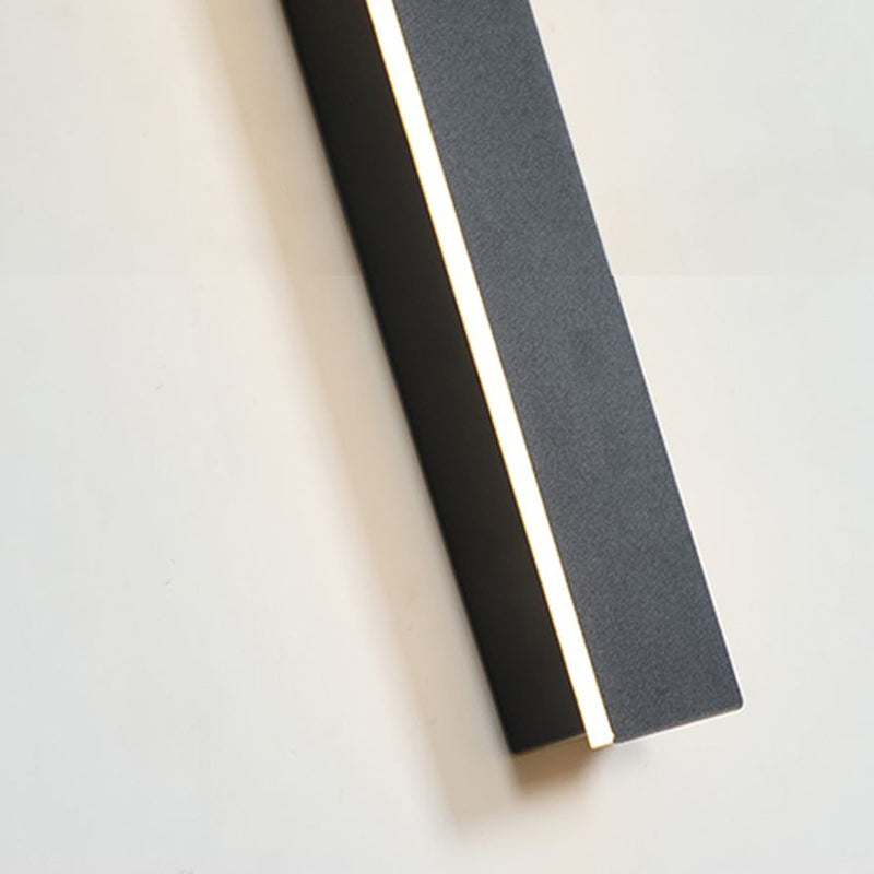 Wall Light | Linear LED Outdoor Design