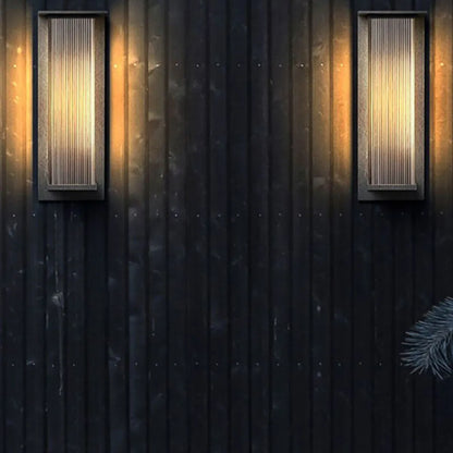 Wall Light | Vertical Ribbed Outdoor Design