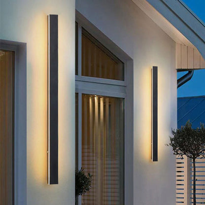Wall Light | Linear LED Outdoor Design