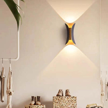Wall Light | Curved Up Down Outdoor Design
