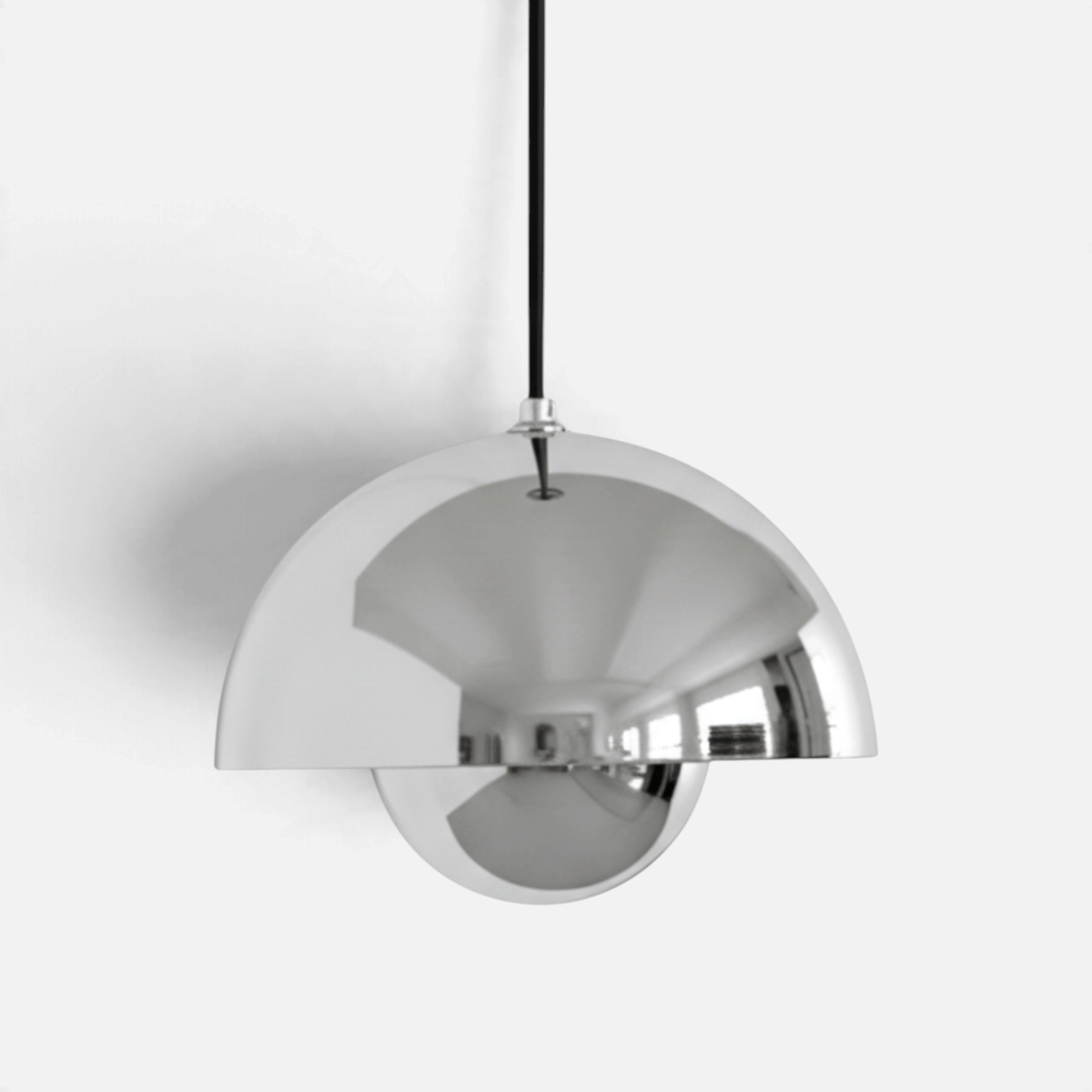 Elvora Pendant Light | Glossy Mirror Dome Space Age Design