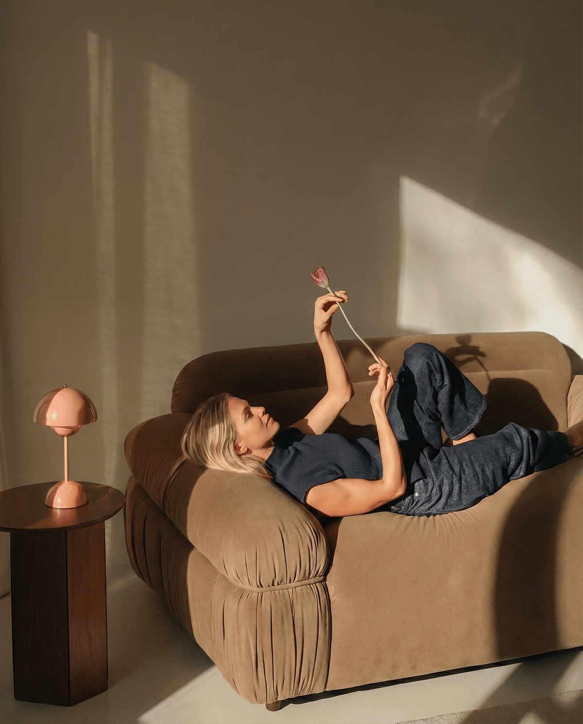 Elvora Table Light | Cordless Mushroom Touch Design