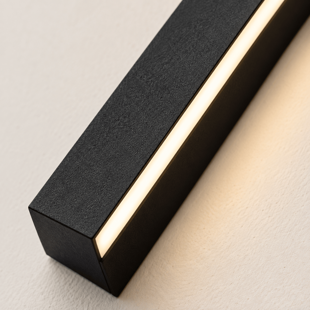 Elvora The Beacon Outdoor Wall Light