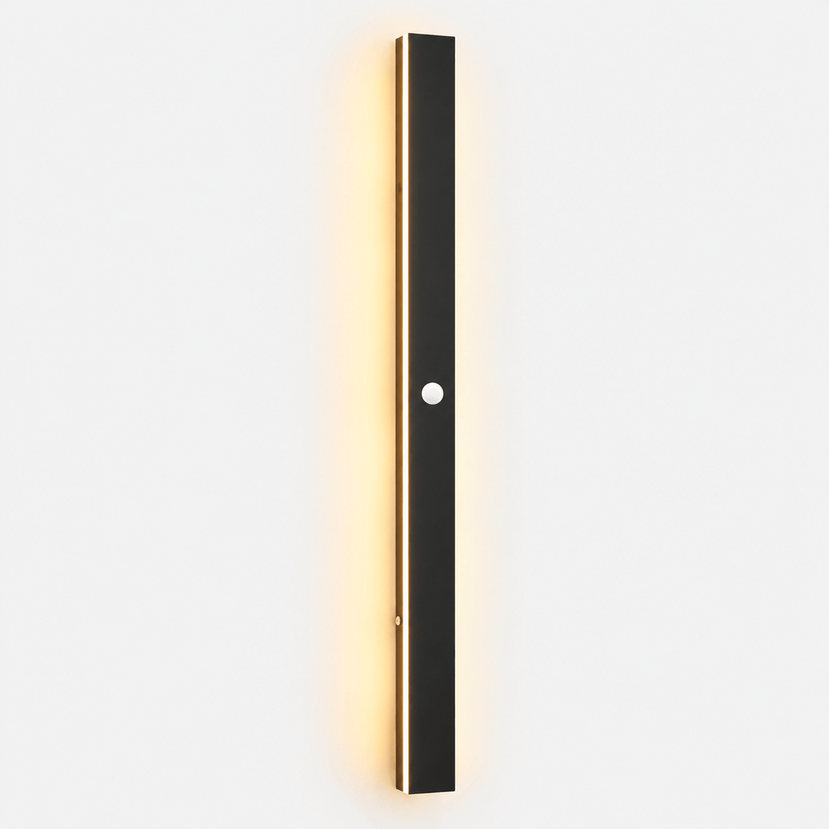 Elvora Wall Light | Linear LED Outdoor Design