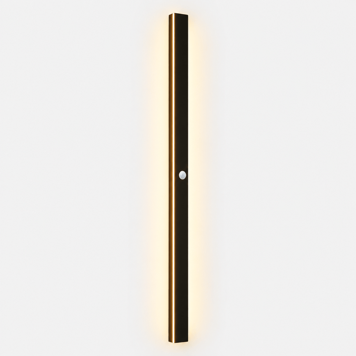 Elvora Wall Light | Linear LED Outdoor Design