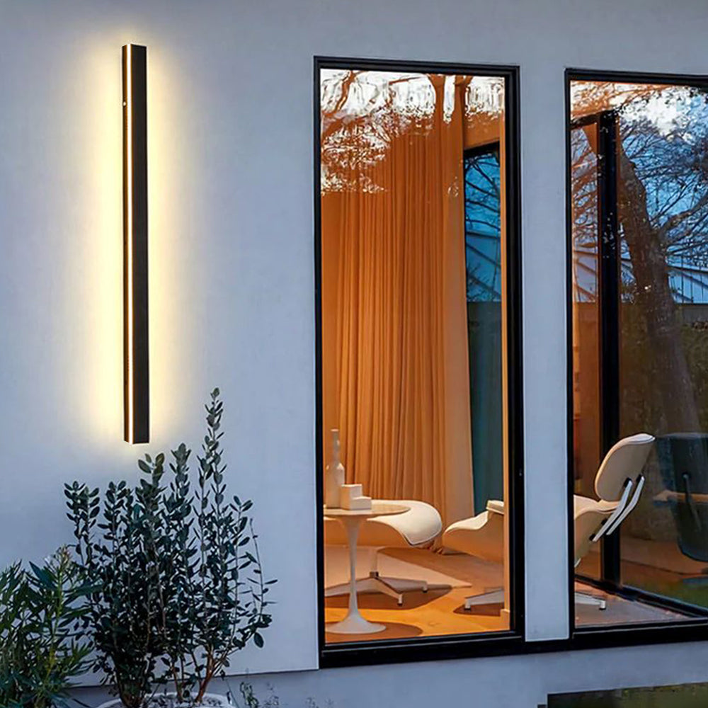 Wall Light | Linear LED Outdoor Design